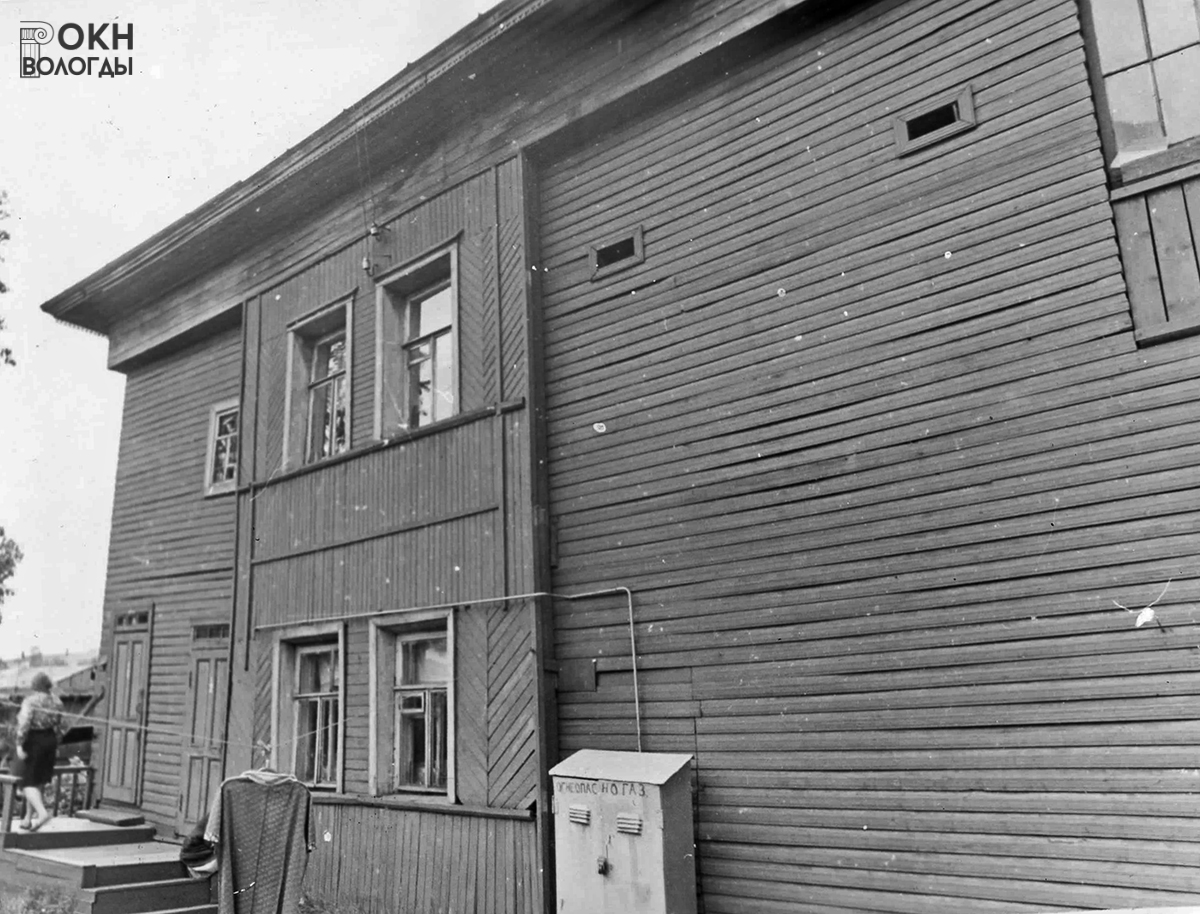 Восточный фасад, 1977 год
