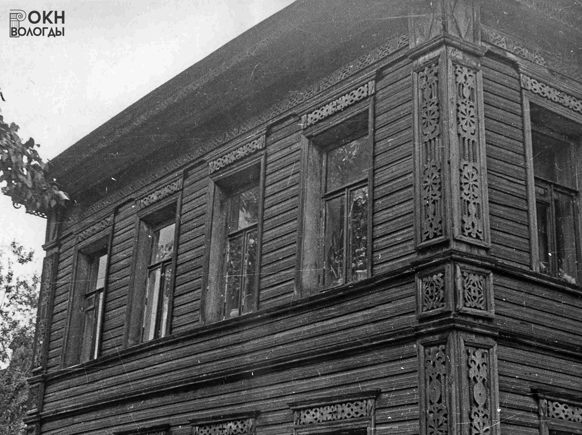 2-й этаж главного (восточного) фасада, 1977 год