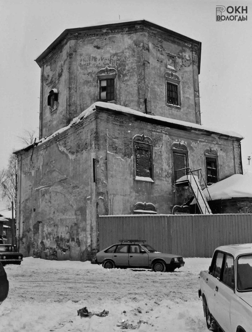 Вид храма с северо-запада, 2001 год