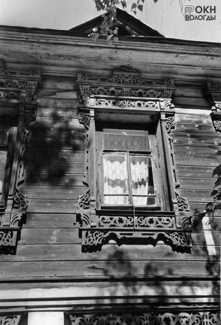 Окно второго этажа главного фасада, 1972 год