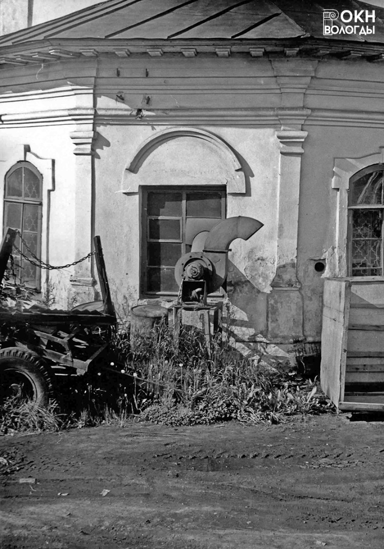 Декор центрального окна апсиды, 1981 год