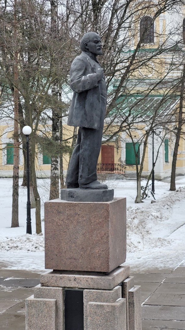 Вид скульптуры с запада, 2024 год