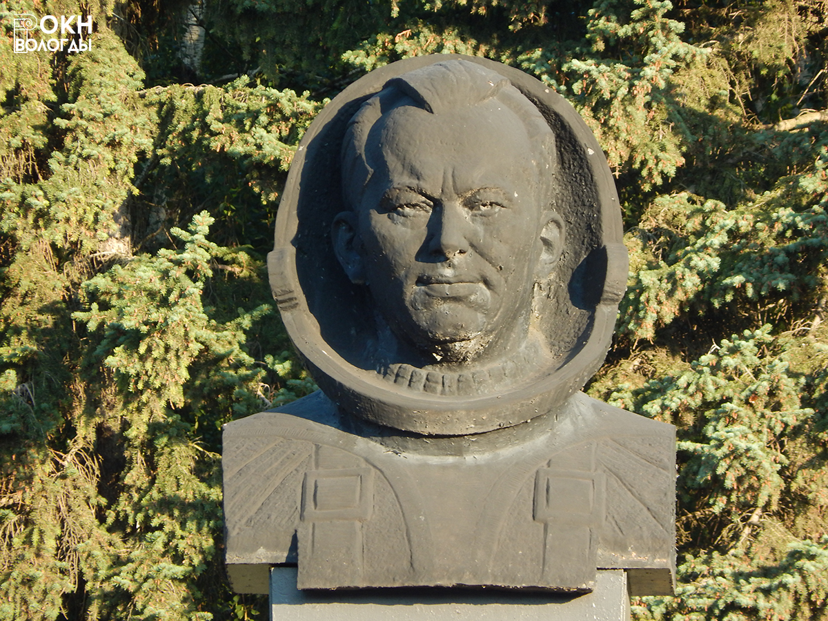 Бюст П.И. Беляева, вид спереди, 2022 год