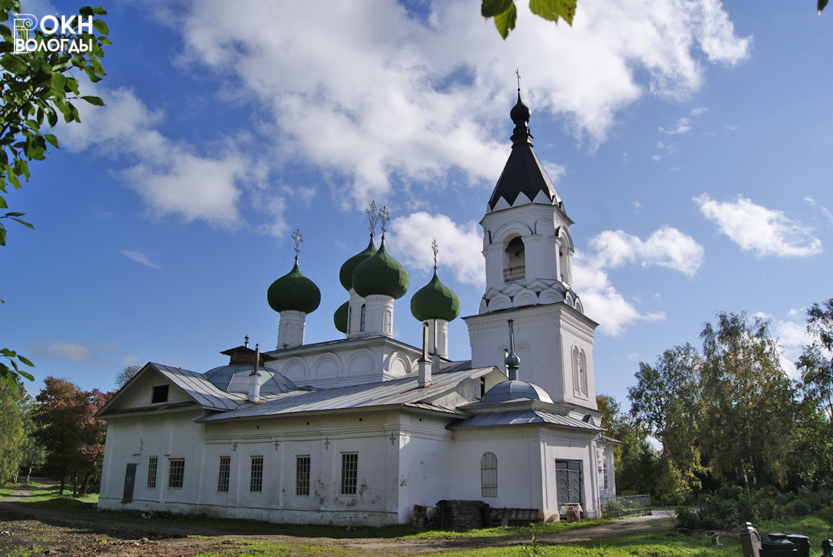 Успенский собор и Сергиевский храм, вид с северо-запада