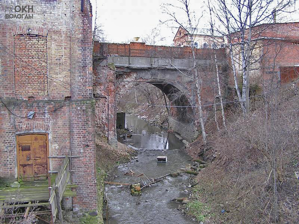 Общий вид с берега реки Золотухи, с севера, 2010-е годы