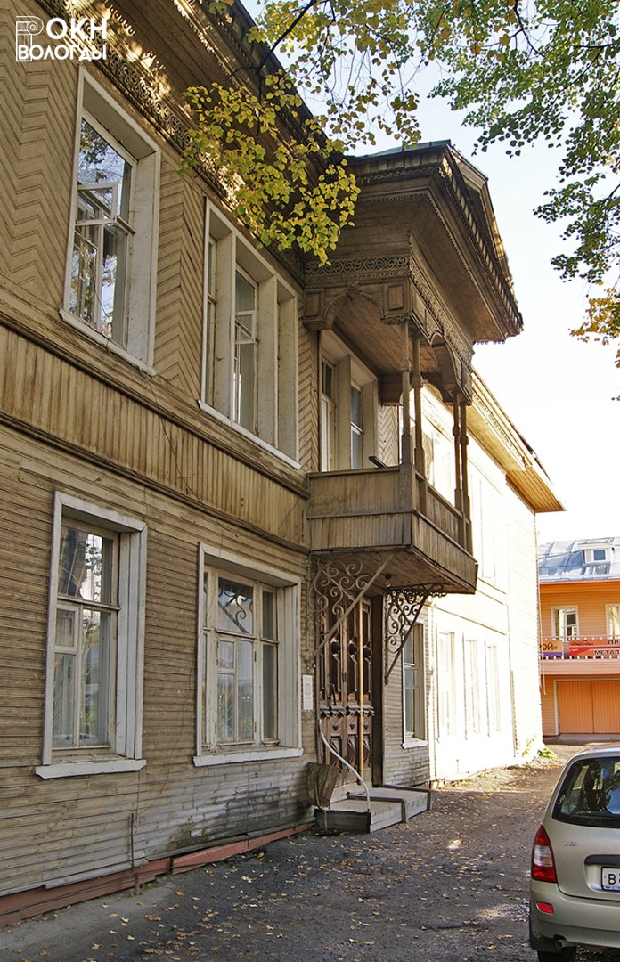 Крыльцо и балкон на юго-восточном фасаде, 2010-е годы
