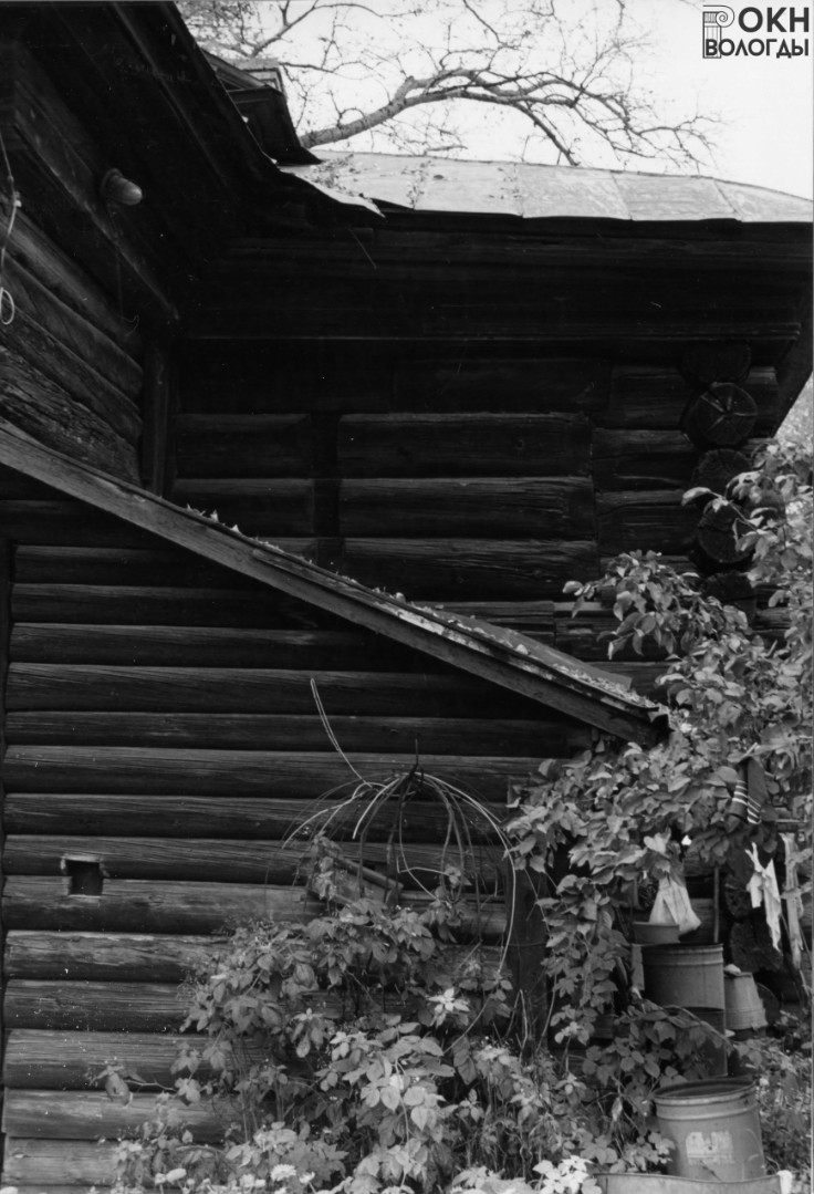 Фрагмент заднего дворового фасада, боковой прируб, 2006 г.