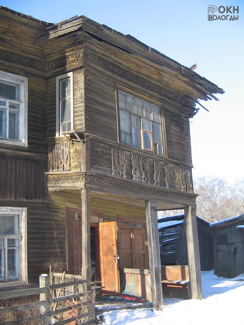 Декор крыльца, 2009 год