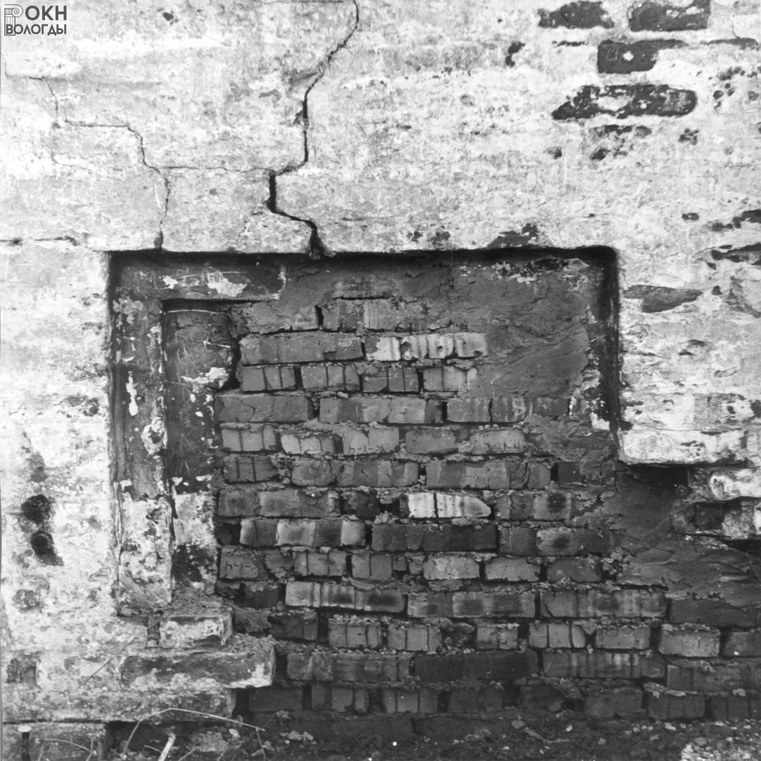 Заложенное окно помещения первого этажа, 1984 год