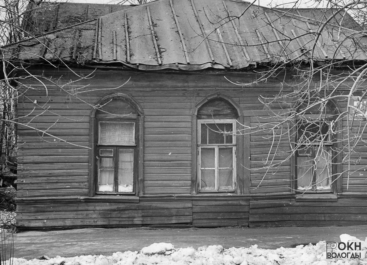 Восточный фасад, 1984 год