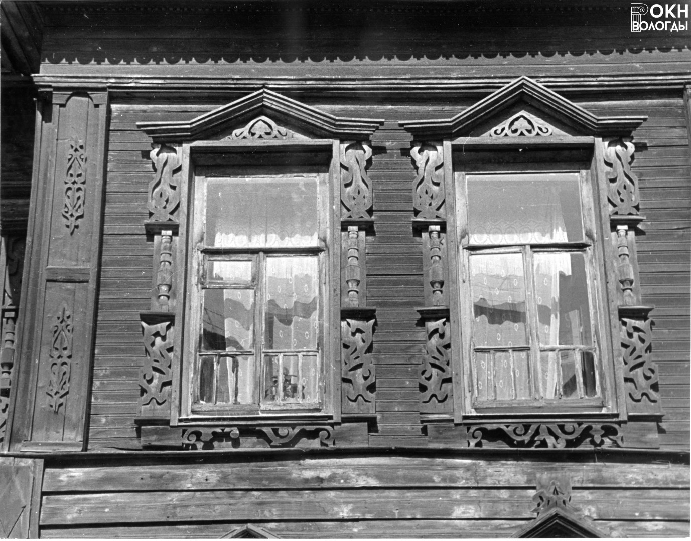 Наличники окон второго этажа, главный фасад, 1984 год