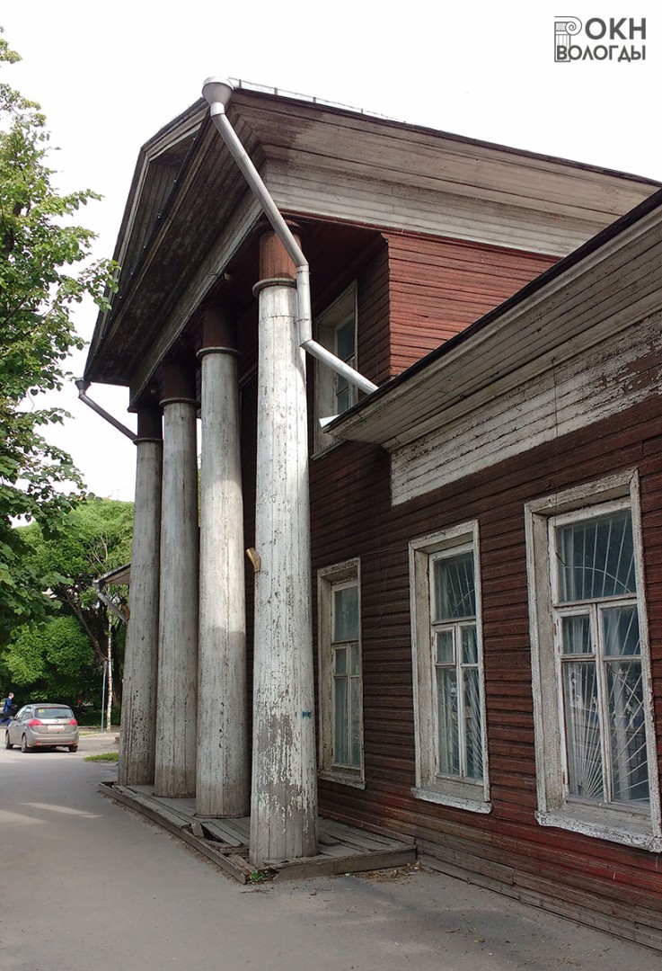 Декор и колоннада главного фасада, 2017 год