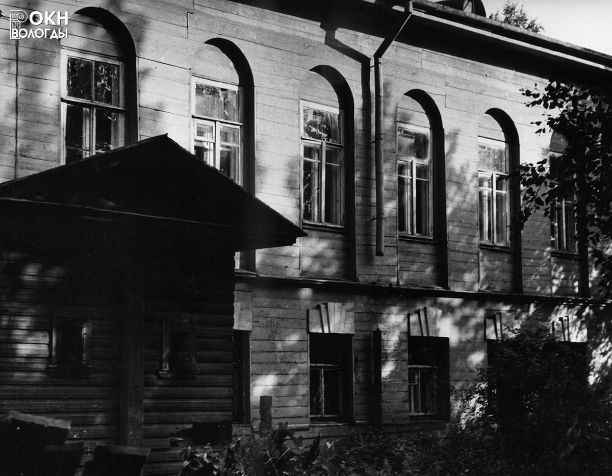 Фрагмент бокового северо-западного фасада, 1983 год