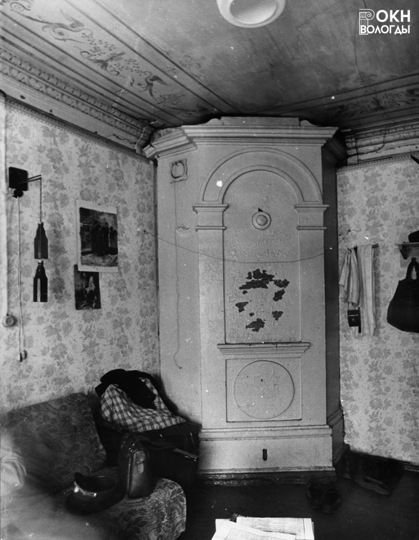 Угловая печь в комнате второго этажа, 1983 год