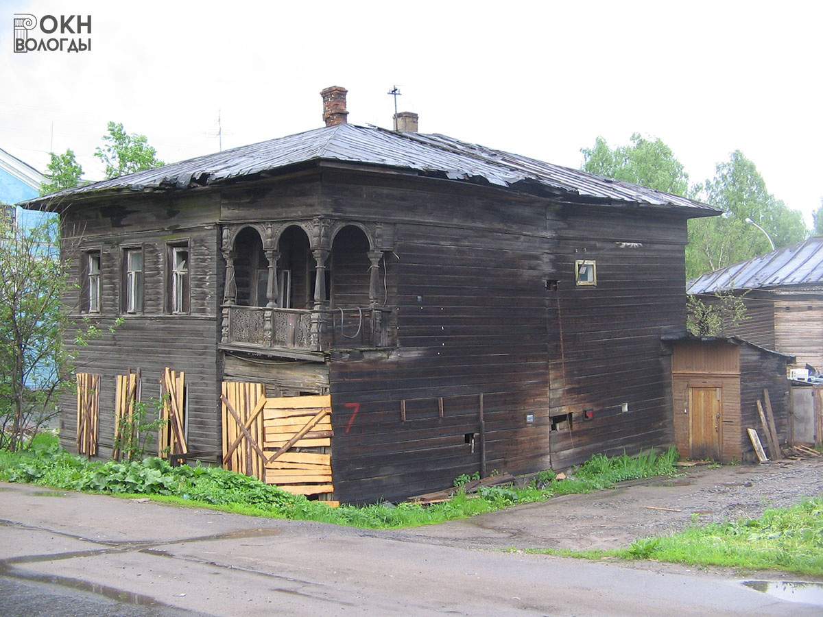 Общий вид с северо-запада, 2005 год