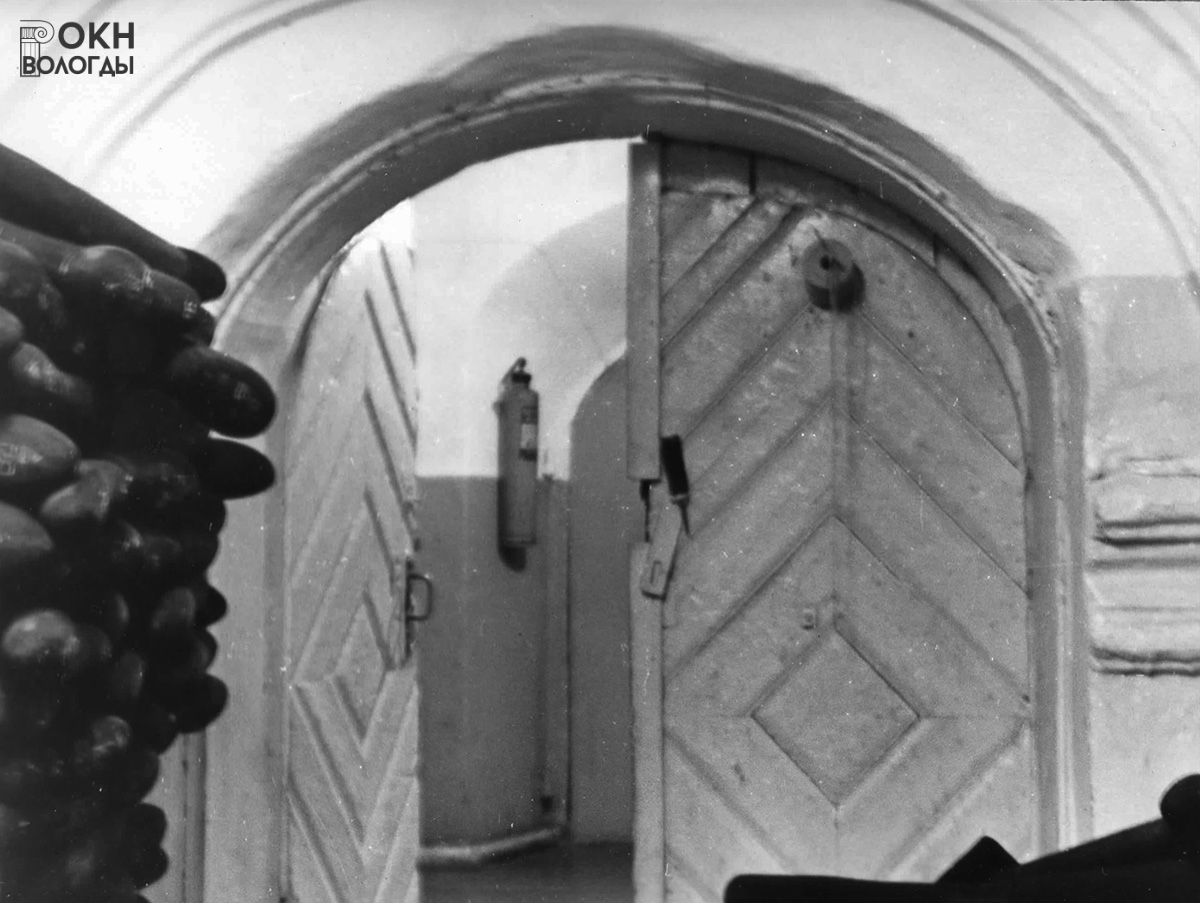 Дверь подклетного этажа, 1977 год