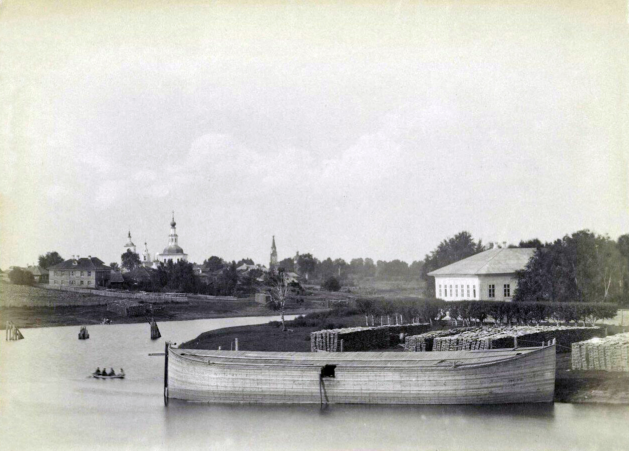 Гавриило-Архангельская церковь (слева) на виде реки Вологды, 1890-е годы