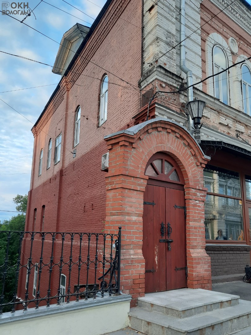 Боковой фасад, с Каменного моста