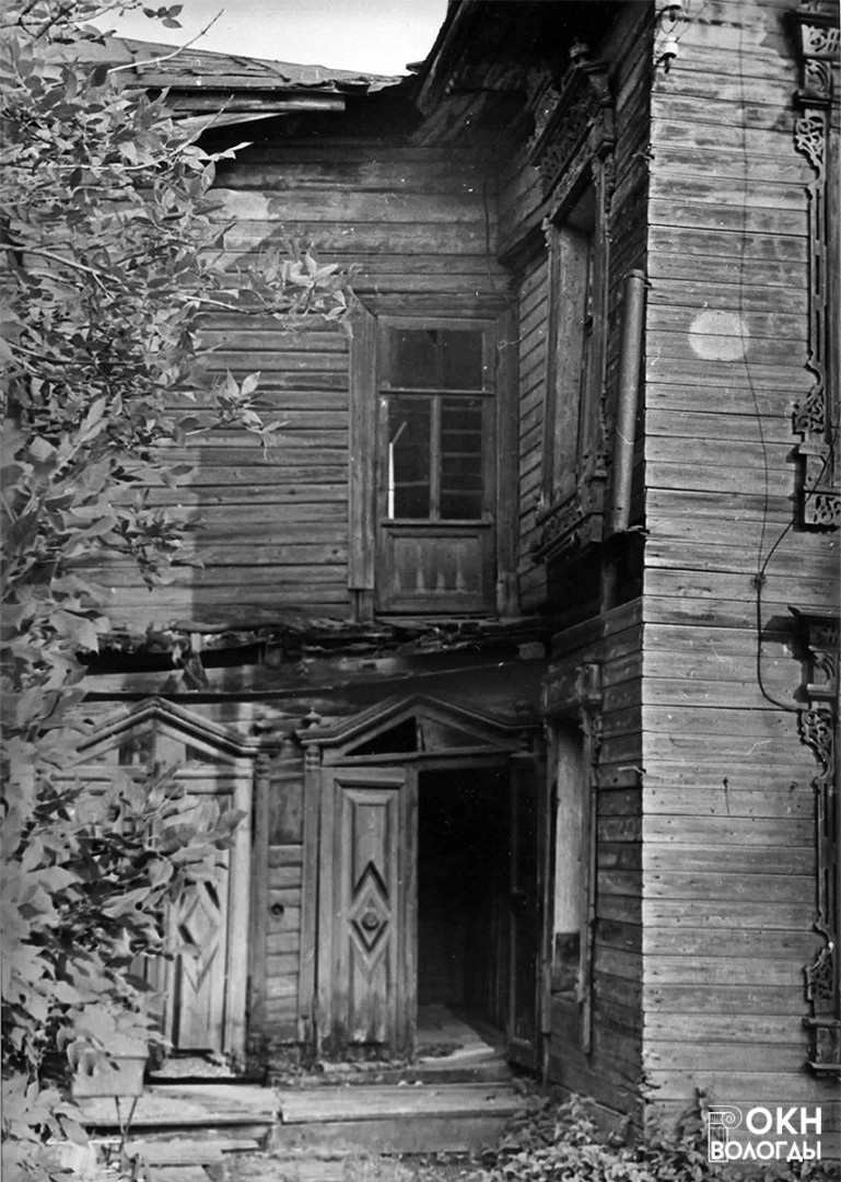 Парадный вход, вид с северо-востока, 1983 год