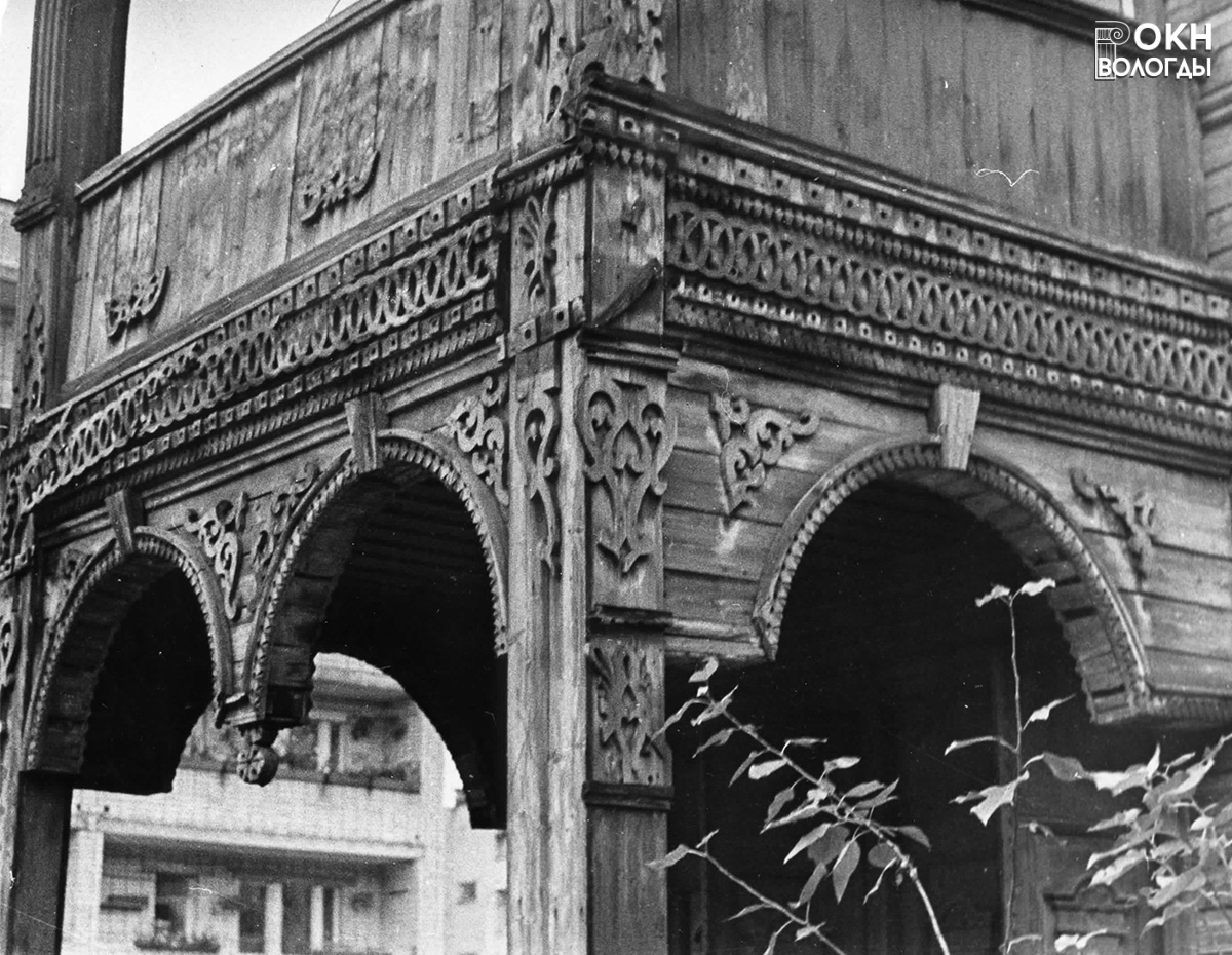 Фрагмент западного крыльца, 1984 год