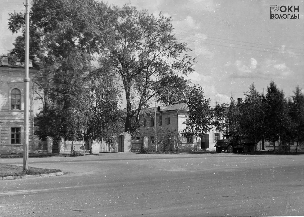 Общий вид с севера, 1975 год