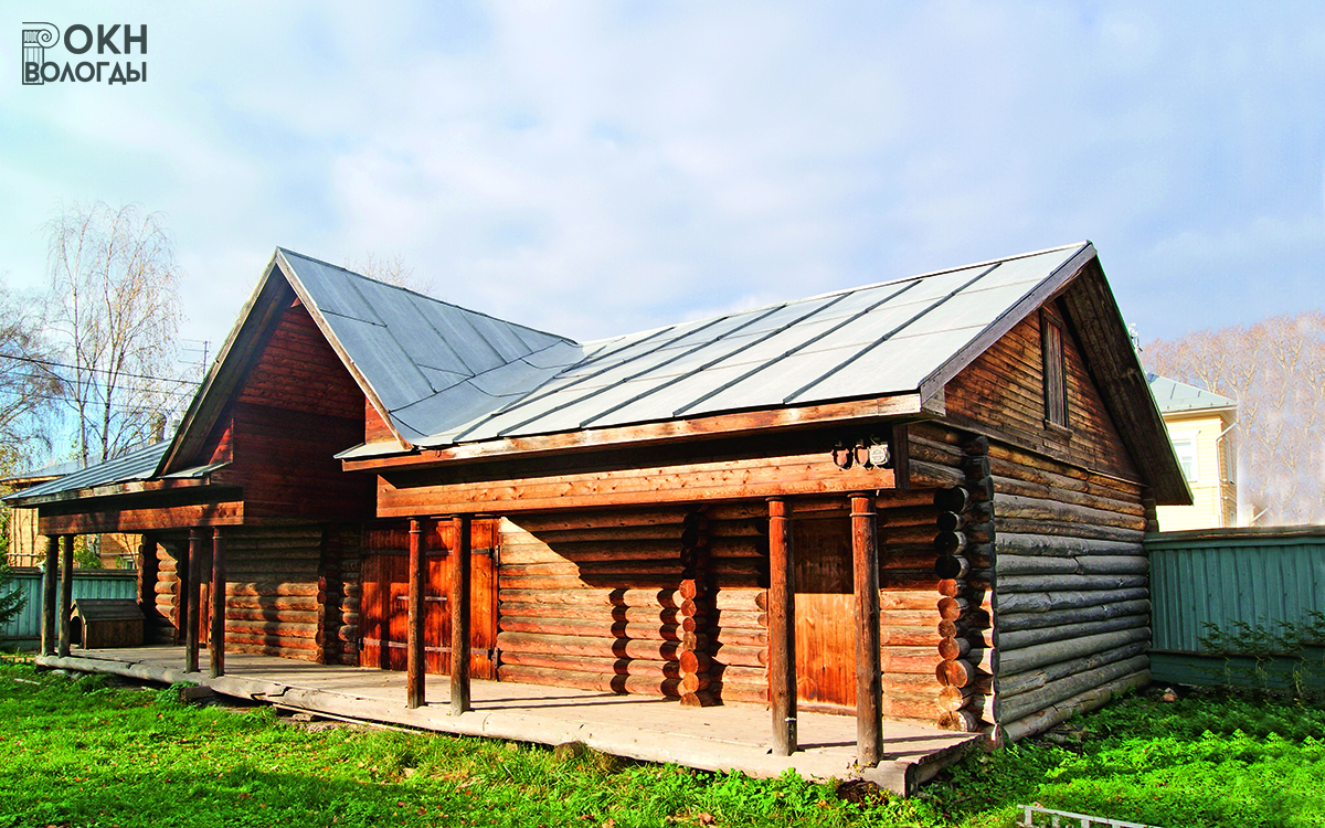 Отреставрированный каретник, 2011 год