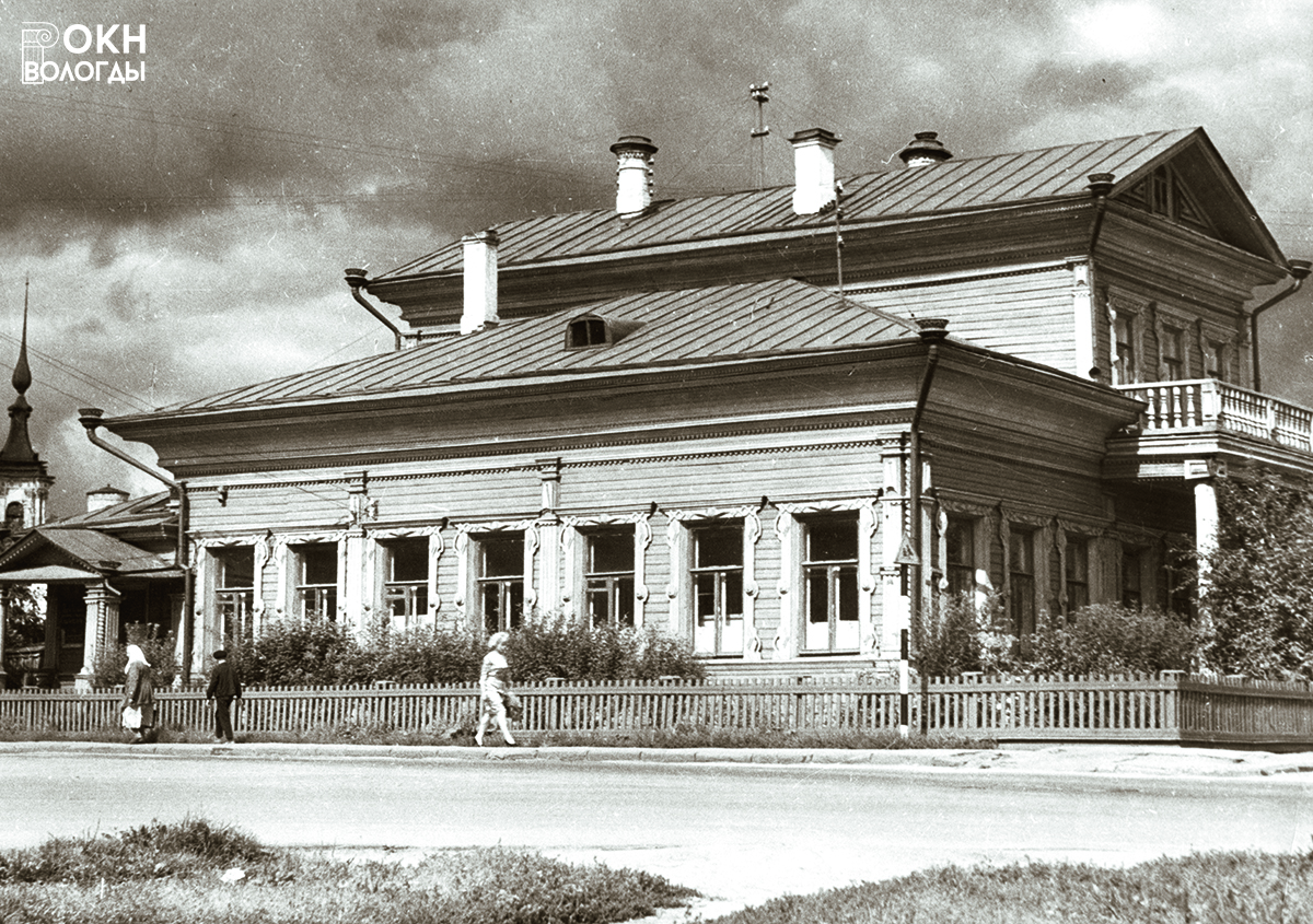 Фасад, обращённый на пр. Победы, 1970-е годы