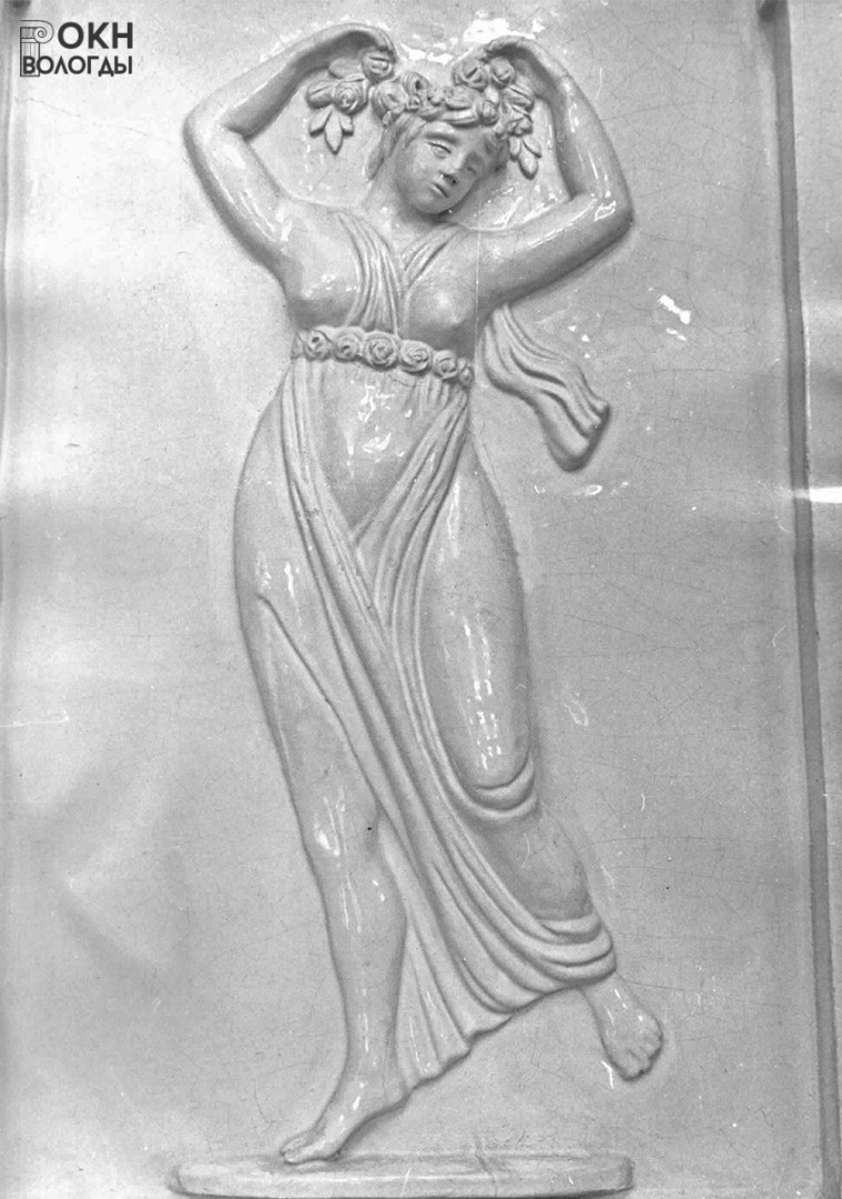 Левая печь (II) гостиной, центральная фигура, 1981 год
