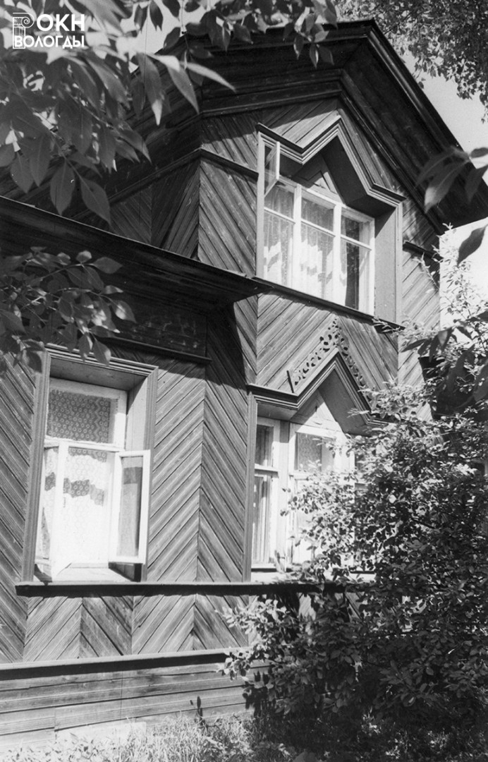 Главный фасад,1972 год