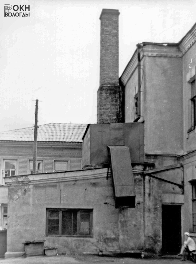 Вид со двора, 1977 год