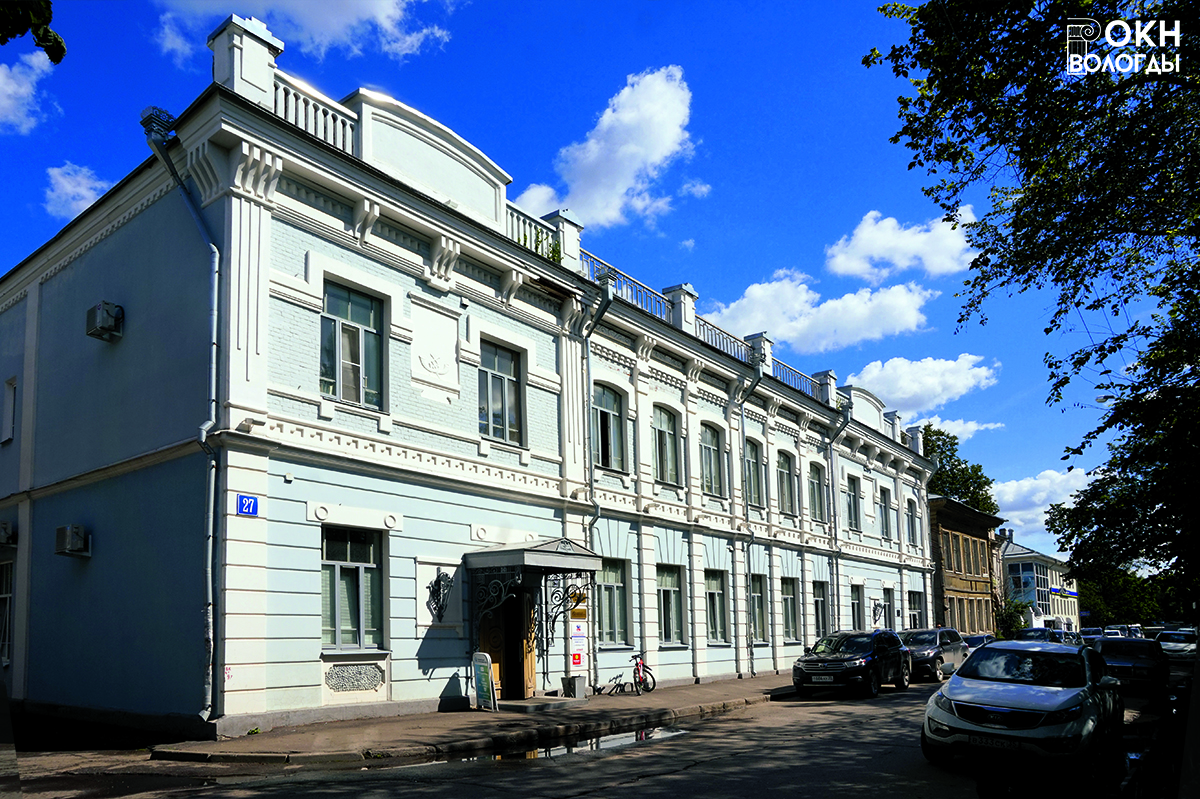 Главный фасад