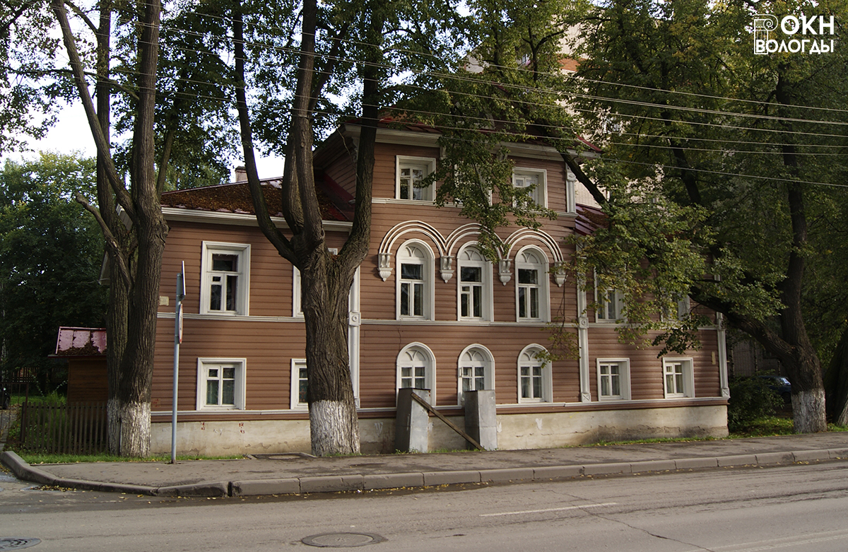 Главный фасад, 2011 год