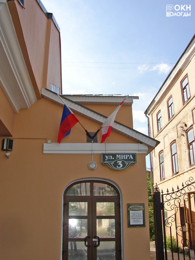 Вход в торговые ряды, 2007 год