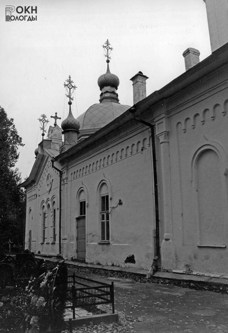 Фрагмент северного фасада церкви, 2006 год
