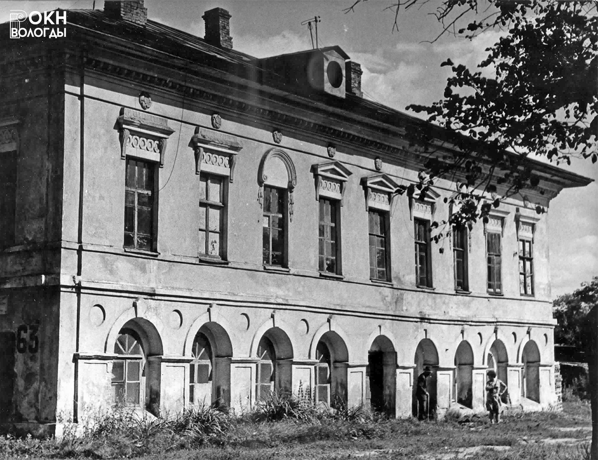 Западный фасад, 1983 год