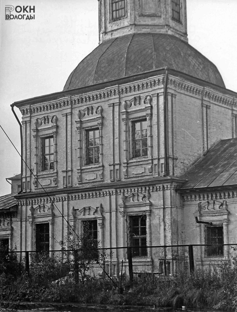 Южный фасад четверика Владимирской церкви (холодной), 1985 год