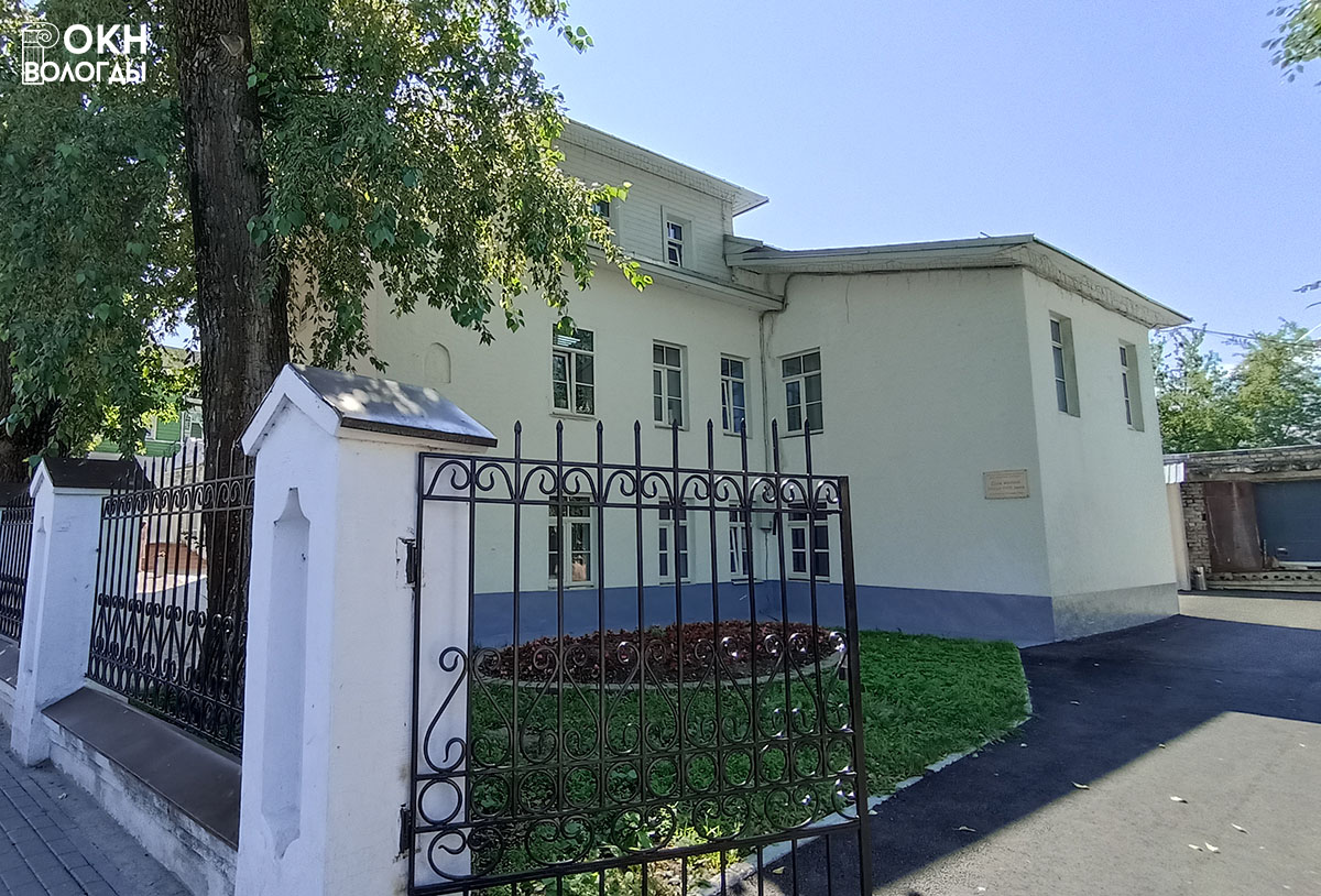 Западный фасад, 2022 год