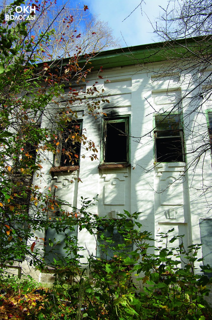 Повреждения после пожара, 2011 год