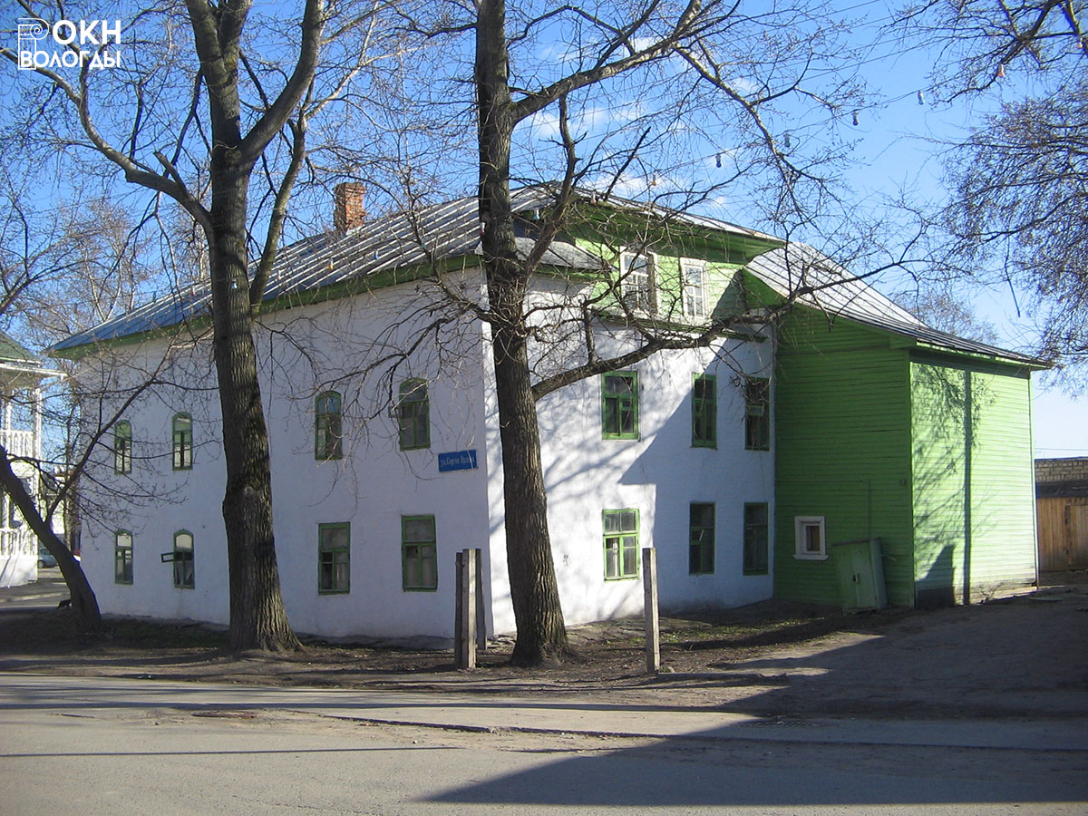 Вид со стороны улицы Сергея Орлова, 2009 год