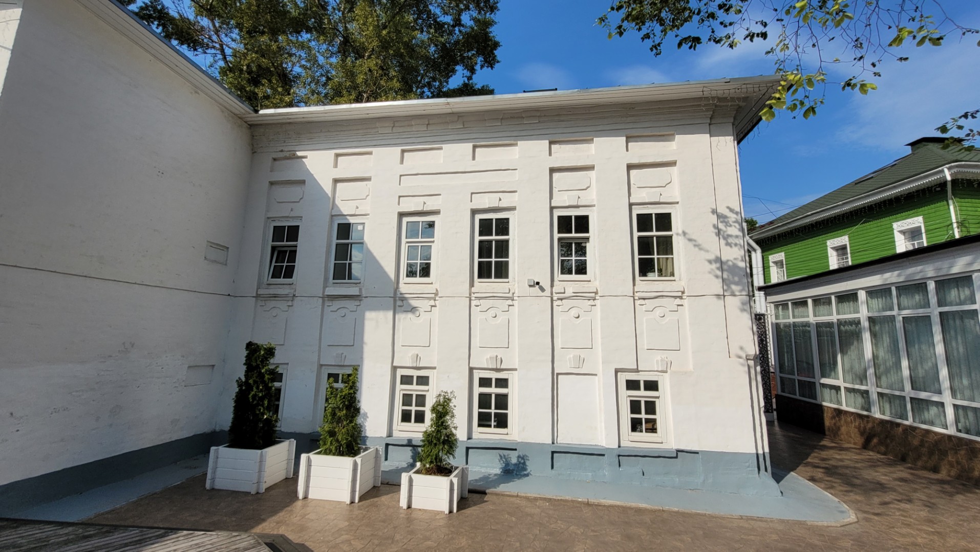 Бывший главный фасад, с юго-запада, 2023 год