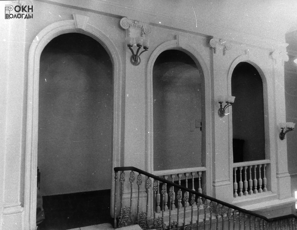 Аркада парадной лестницы, 1984 год