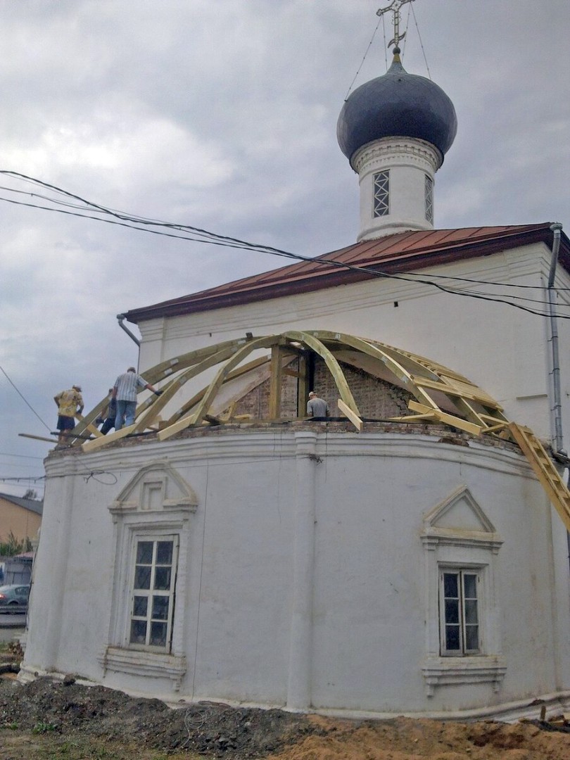 Сооружение нового покрытия алтаря, 2014 год