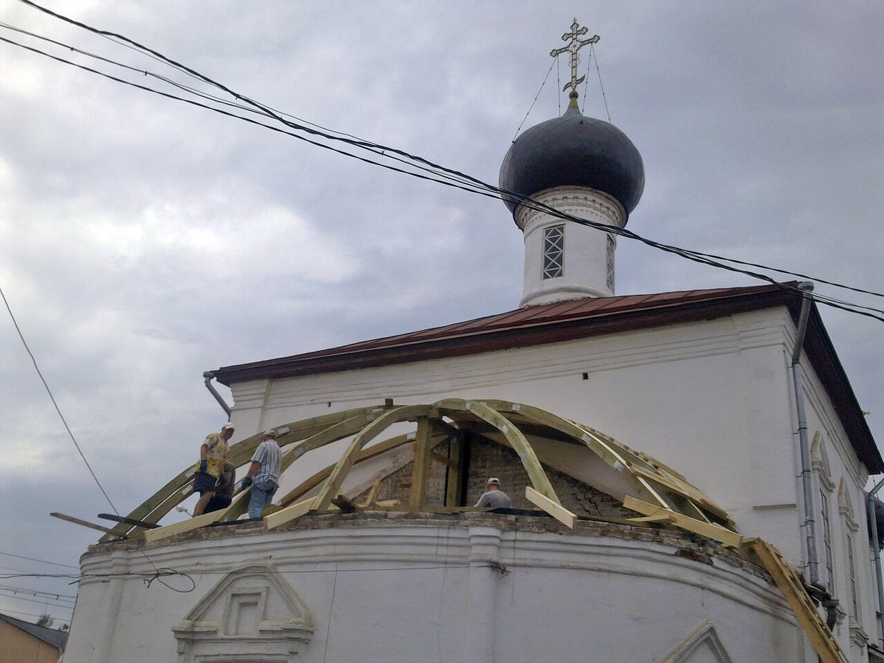 Сооружение нового покрытия алтаря, 2014 год