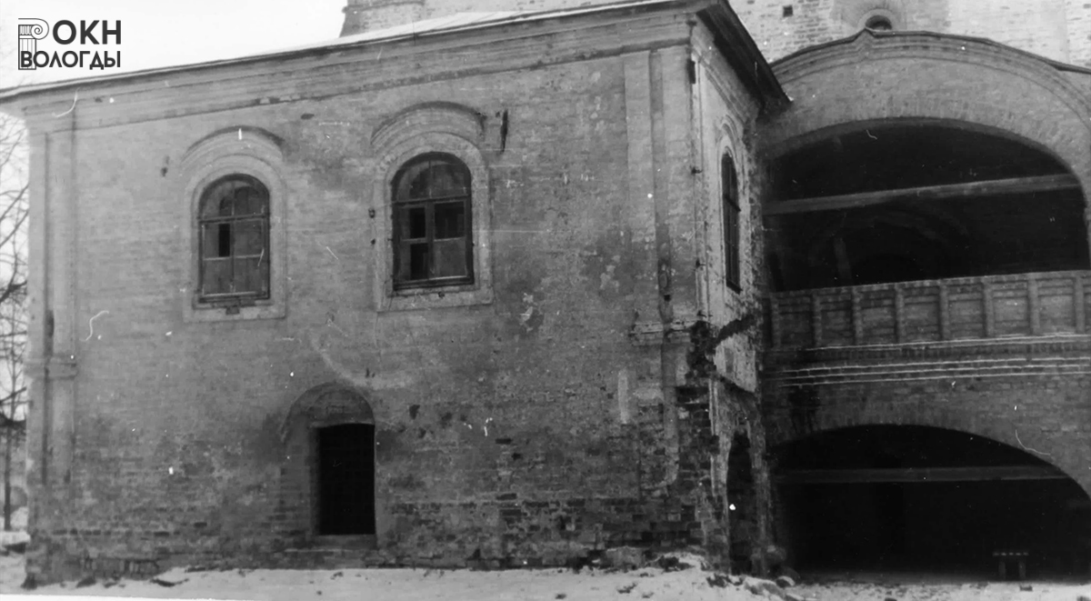 Ризничная палата и фрагмент северной паперти, вид с северо-запада, 1985 год