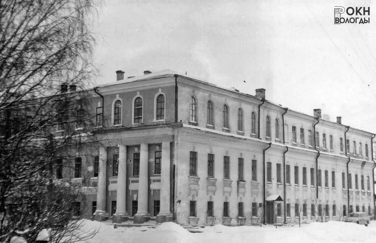 Боковой (западный) фасад, 1962 год