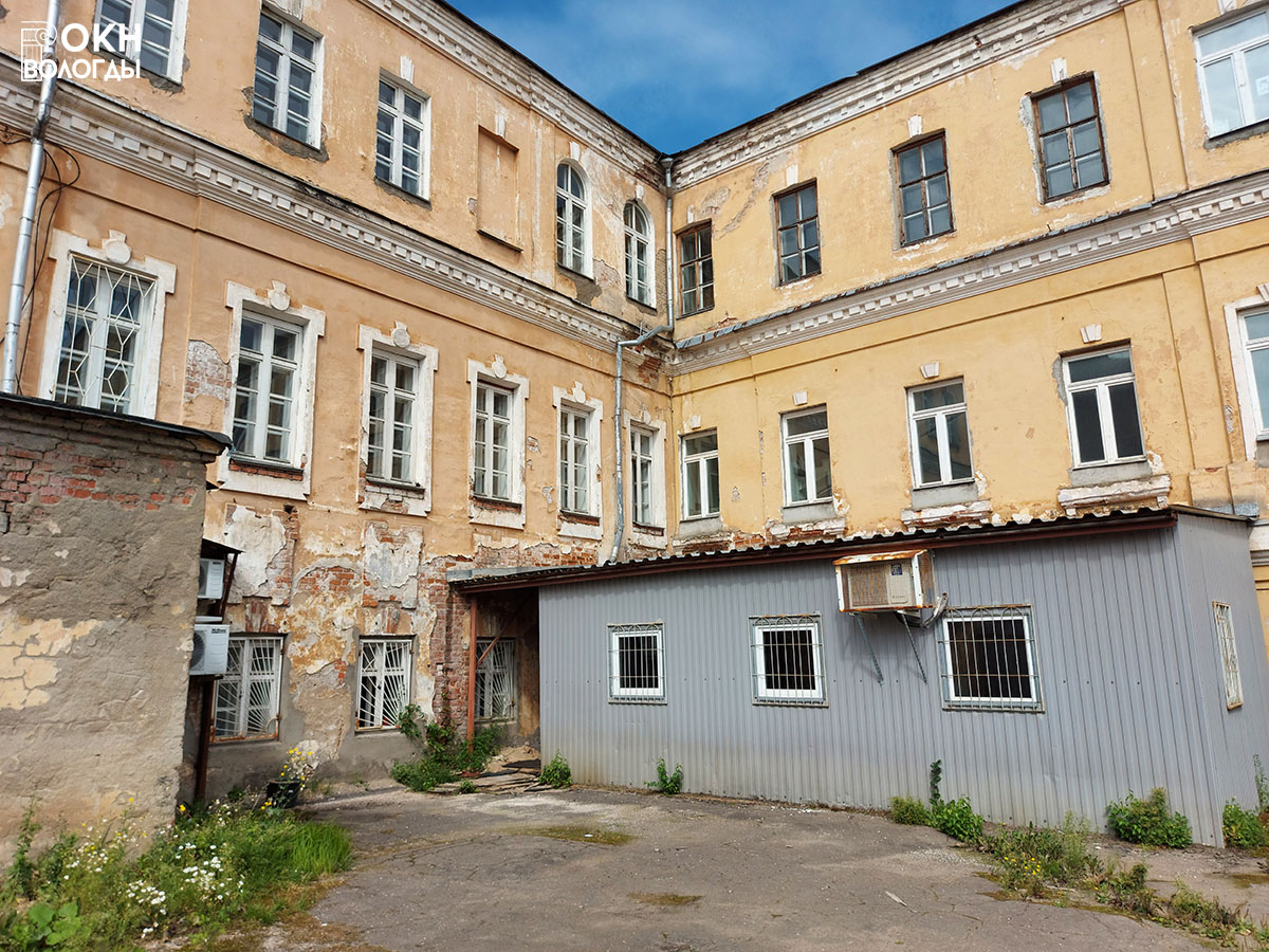 Дворовый фасад