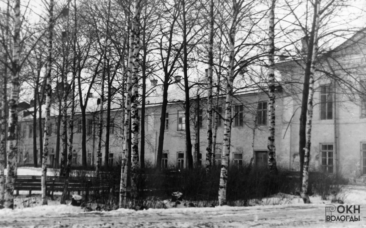 Братские кельи, южный фасад. 1985 год