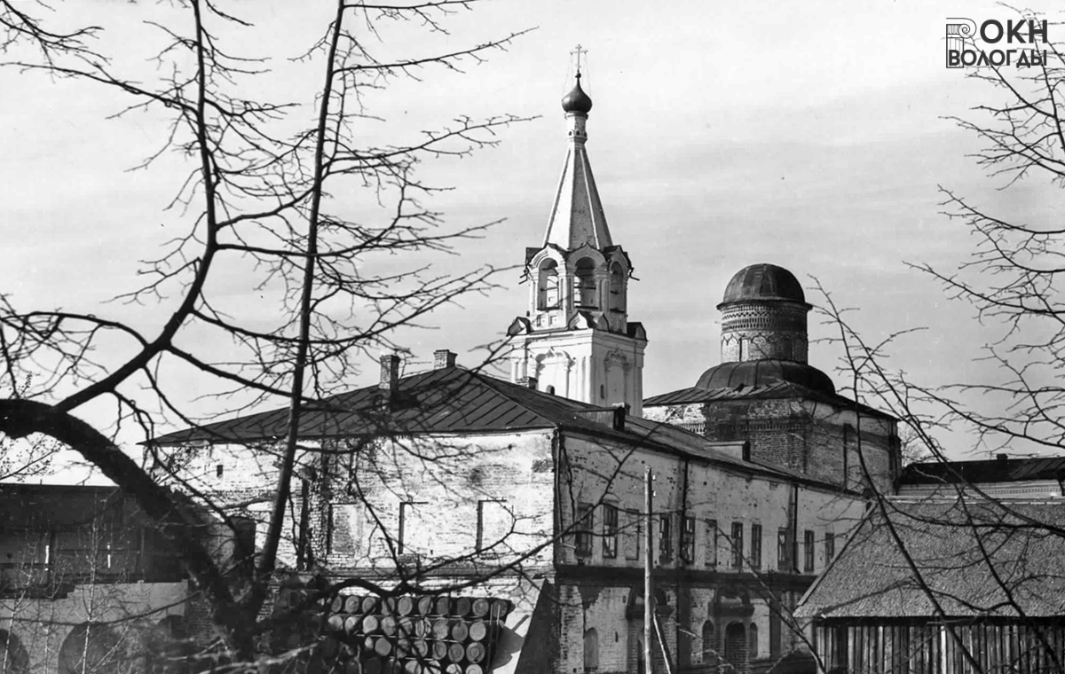 Братские погреба с сушилом, общий вид с юго-запада, 1960 год