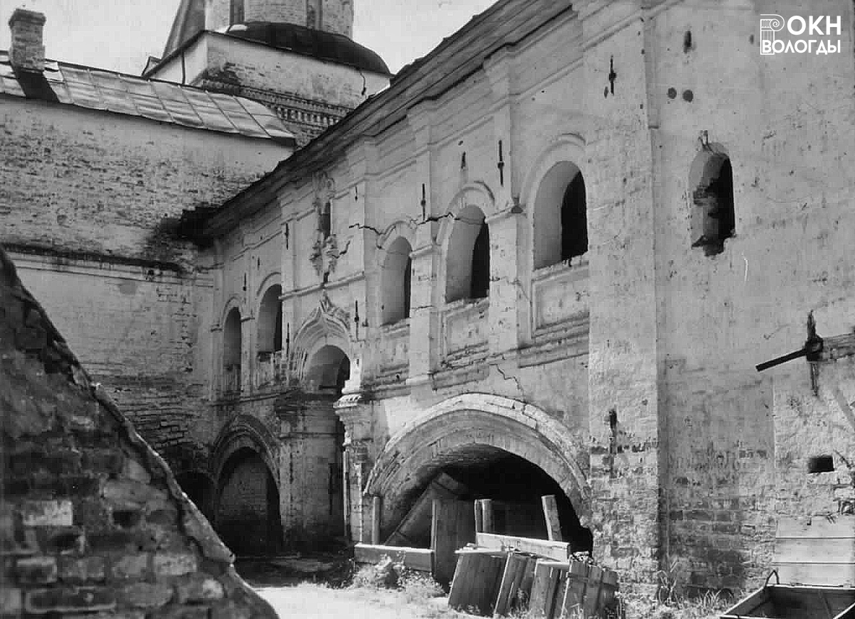 Корпус кладовых с галереей XVI в., вид с востока, 1946 год