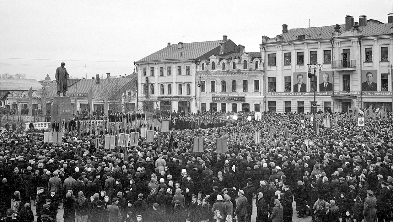Торжественное открытие памятника 6 ноября 1958 года